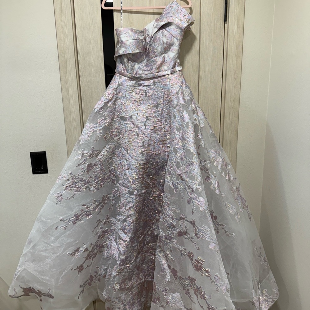 Elegant One-Shoulder Gown